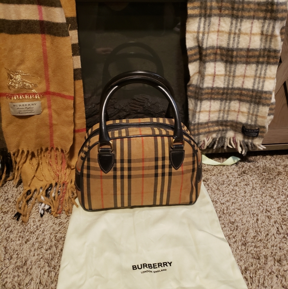BURBERRY RARE Authentic Vintage Nova Check Limited Edition Boston Bag - Picture 2 of 9